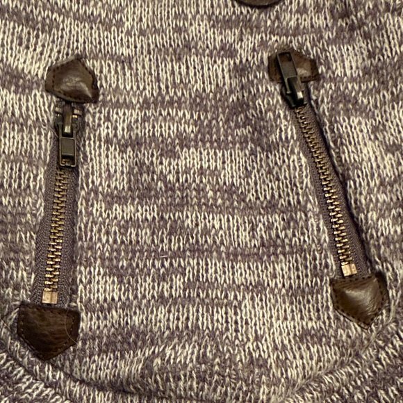 Gray Dog Sweater with Zipper Accents - Picture 7 of 8